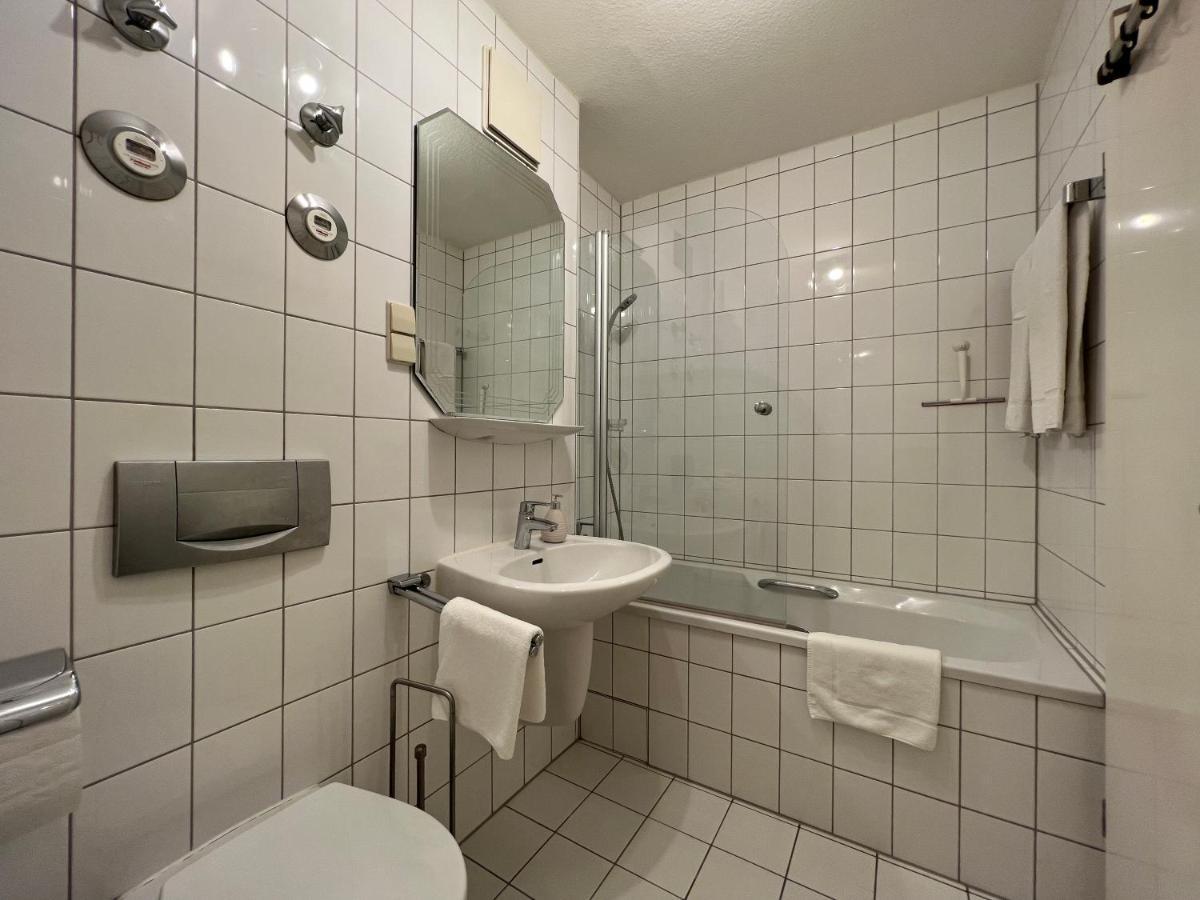 Maisonette Penthouse Fuer 8 Personen By Rabe - Free Netflix & Kostenloser Parkplatz & Grosse Terrasse Карлсруэ Экстерьер фото