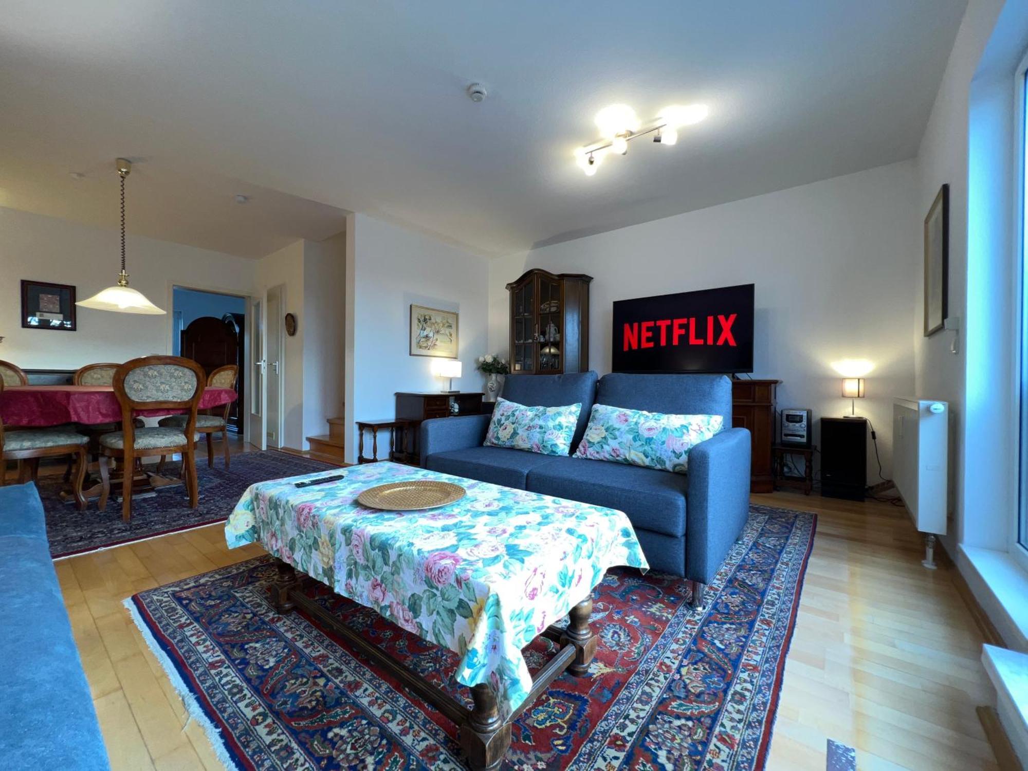 Maisonette Penthouse Fuer 8 Personen By Rabe - Free Netflix & Kostenloser Parkplatz & Grosse Terrasse Карлсруэ Экстерьер фото